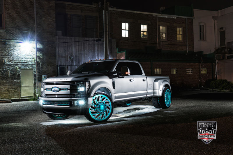 Ford F350 Dually | D022 - SPECIALTY FORGED WHEELS Ford F350 Dually | D022 - SPECIALTY FORGED WHEELS