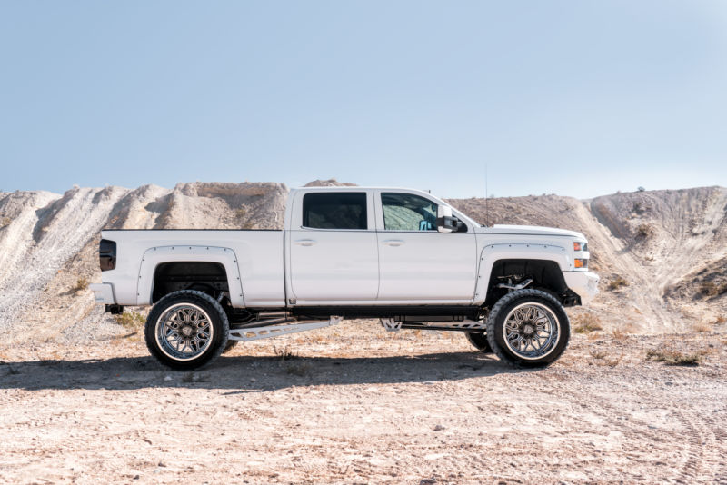 【OLYMPIC】 23 Silverado 792M-HS Used 2024 Chevrolet Silverado 1500 4WD Crew Cab Standard Bed High